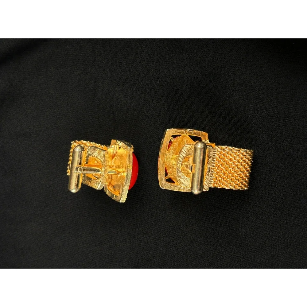 Vintage Red Cabochon Mesh Wraparound Cufflinks Gold Tone Mid Century